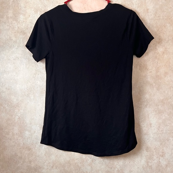 Friends V-NECK Shirt - Picture 4 of 4